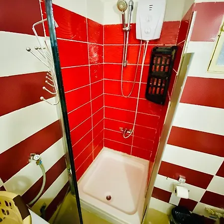 Location And Comfortable House Homestay *