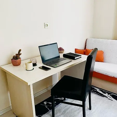 Location And Comfortable House Homestay